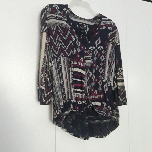 Lucky Brand Patterned High/low Top, 3/4 sleeve - Picture 2 of 4